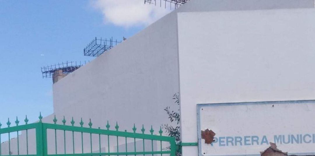 Entrada de la Perrera Municipal de Arrecife.