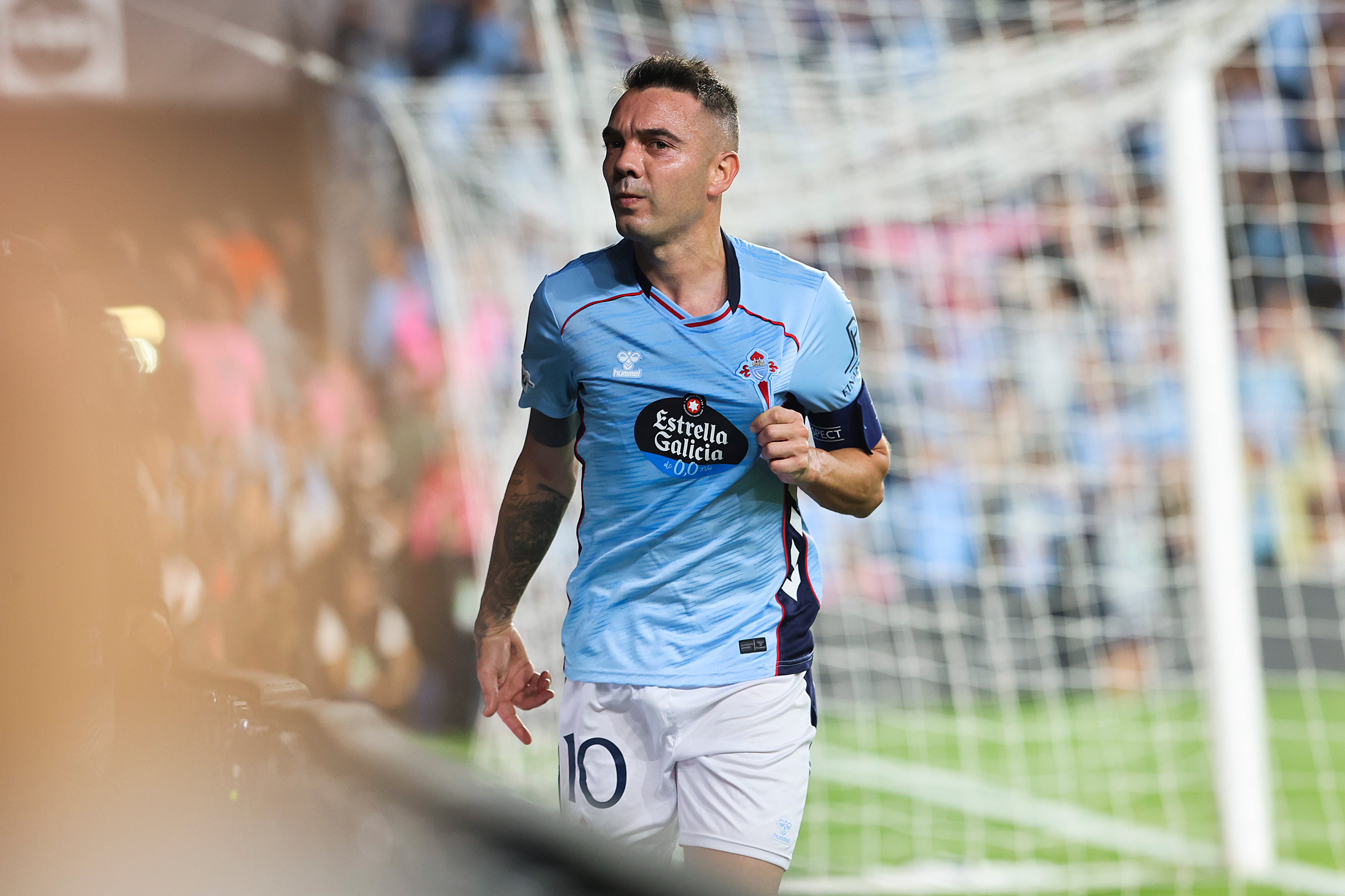 VIGO (PONTEVEDRA), 02/10/2025.- El delantero del Celta de Vigo Iago Aspas celebra su gol durante el partido de Liga Europa que Celta de Vigo y PAOK de Salónica disputan este jueves en el estadio de Balaídos, en Vigo. EFE/ Salvador Sas
