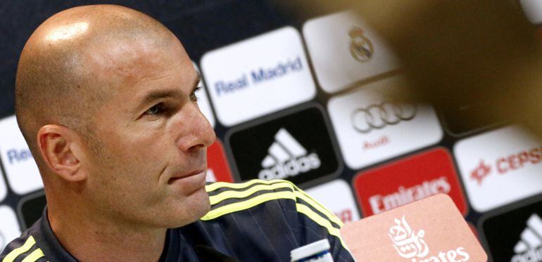 El entrenador del Real Madrid Zinedine Zidane.