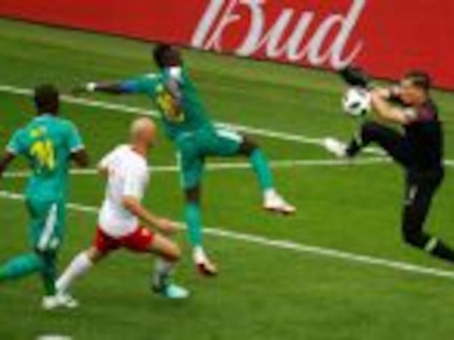 Mané dispone de una gran ocasión durante el encuentro entre Senegal y Polonia