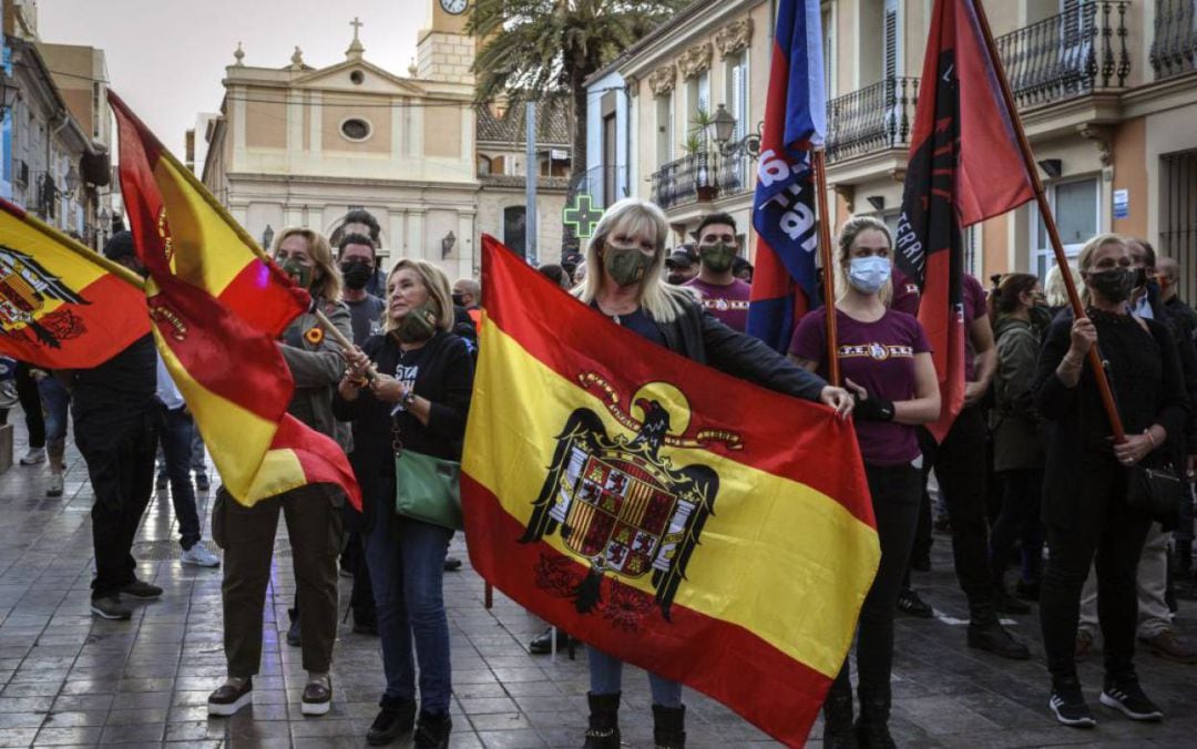 Manifestación del 12 de octubre de 2021 en el barrio de Benimaclet en València 