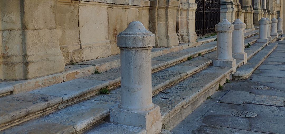 Pilastra restaurada en la Catedral de Jaén.