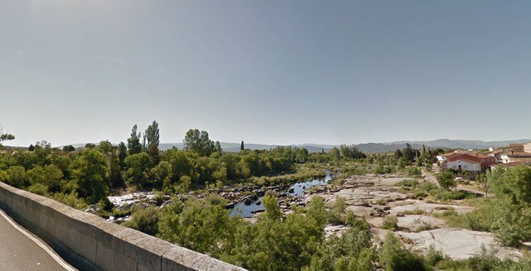 Río Tormes, a su paso por el Puente del Congosto