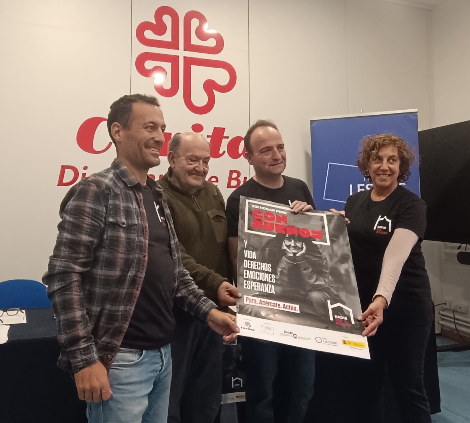 Miembros de Cáritas y Fundación Lesmes presentan la campaña en favor de las personas sin hogar