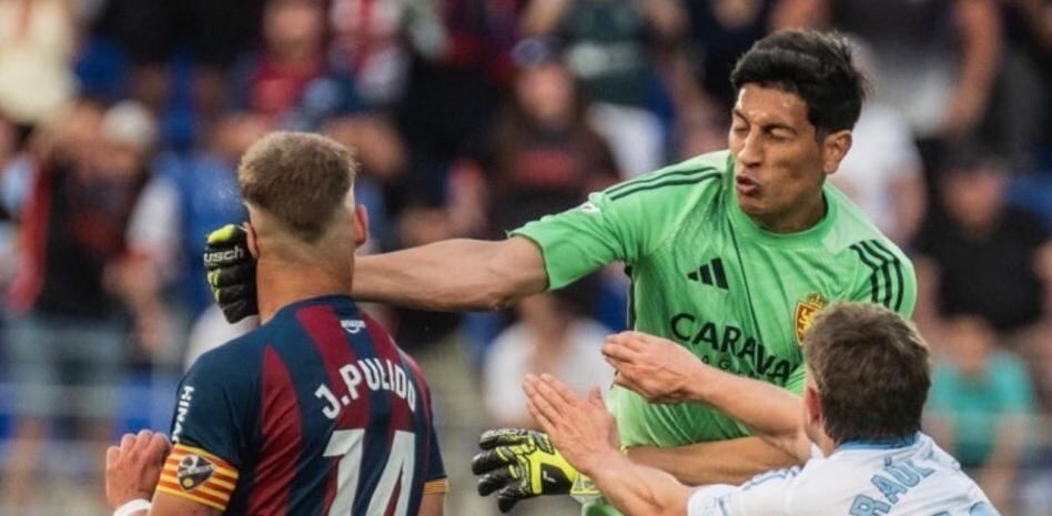 Andrada la emprende con Jorge Pulido.