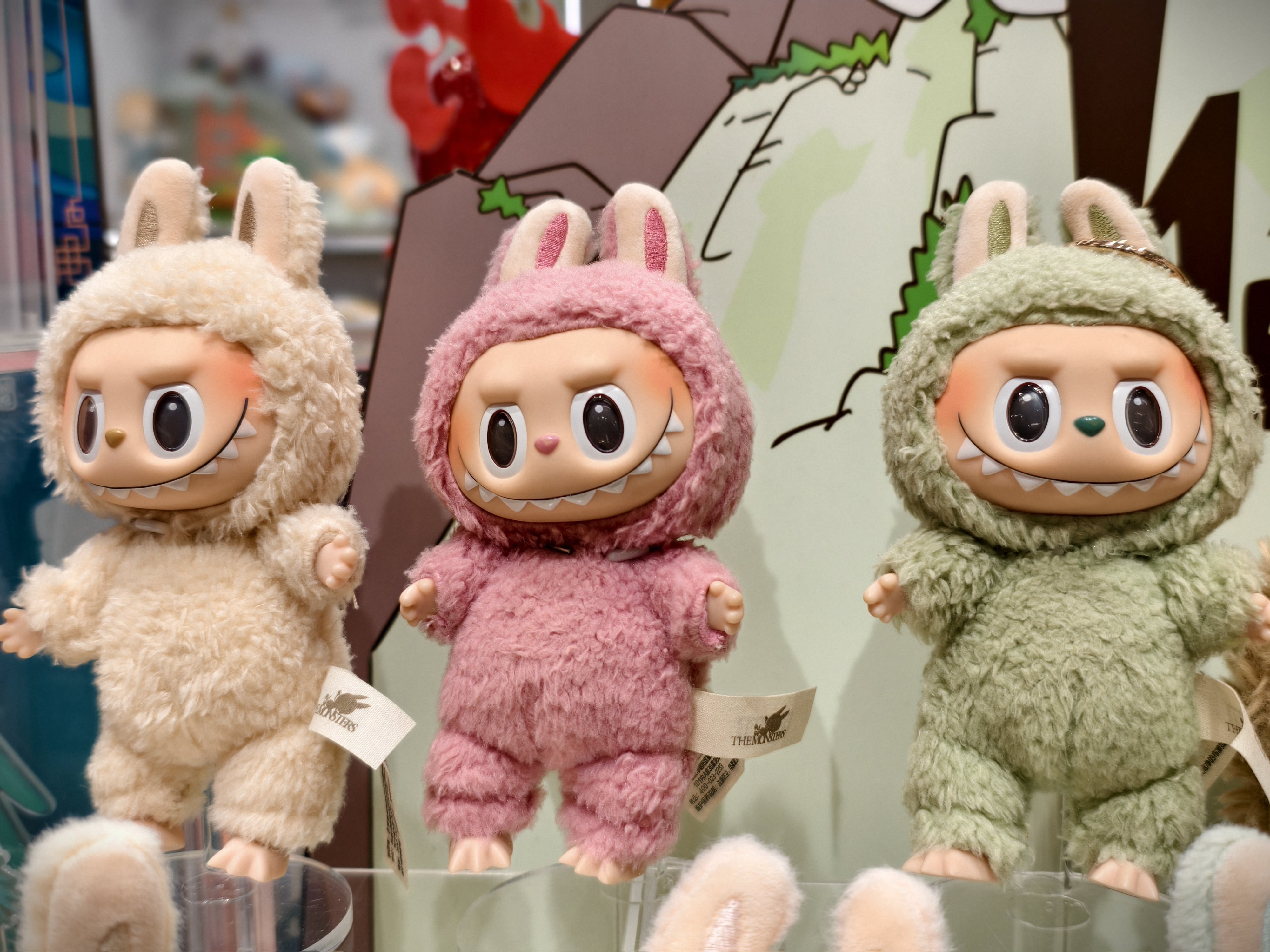 Peluches de Labubu, a la venta en Pop Mart. (Photo by VCG/VCG via Getty Images)