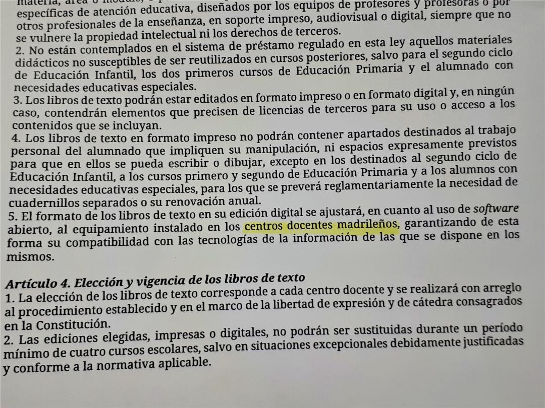 El texto registrado por el PP contiene referencias a los centros &quot;madrileños&quot;, lo que pone en evidencia la copia