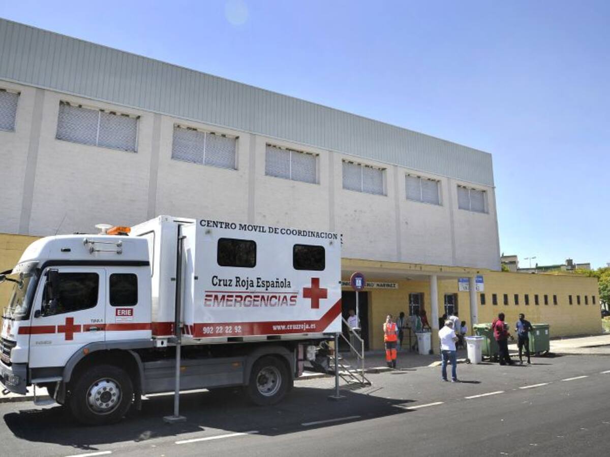Jerez acoge a 240 migrantes ante el colapso de los centros de la costa