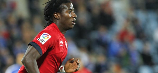 El delantero senegalés del Osasuna, Ibrahima Balde, celebra su gol ante el Getafe, durante el partido de primera división que disputan esta noche en el Coliseo Alfonso Pérez de Getafe