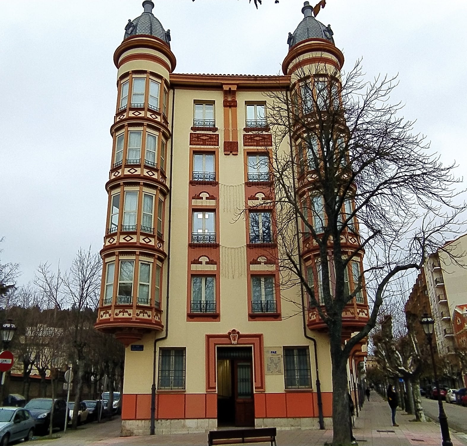 Sede de la patronal FAE en la Plaza de Castilla de Burgos