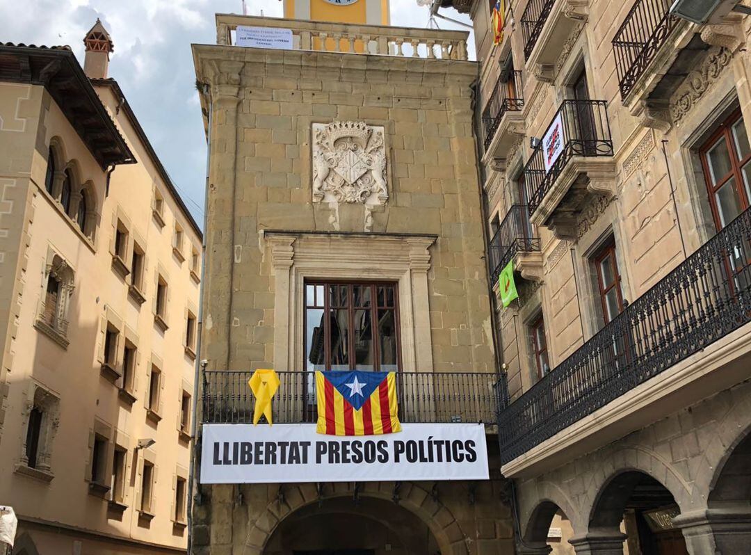 Façana de l'ajuntament de Vic