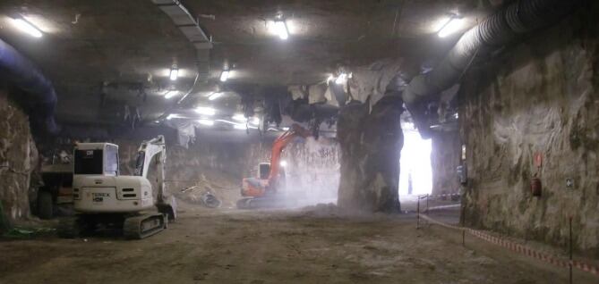 Un momento de las excavadores trabajando bajo los Callejones del Perchel