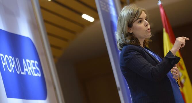 La vicepresidenta del gobierno, Soraya Sáez de Santamaría durante su intervención en el acto de campaña de las elecciones europeas celebrado hoy en Valladolid por el Partido Popular.