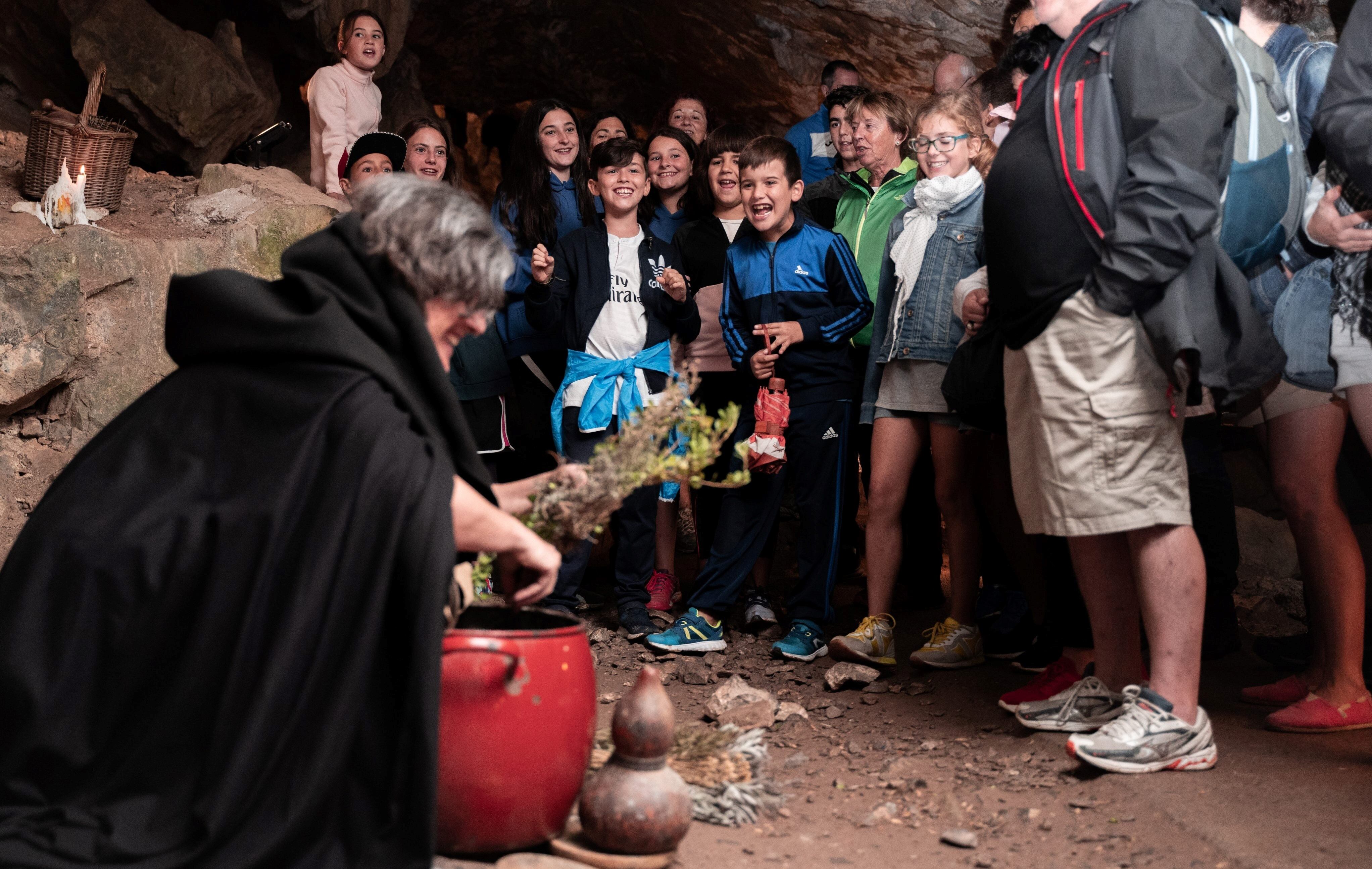La cueva de Las Güixas de Villanúa recibió el mayor número de visitas