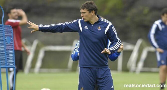 El central de Berriatua, Jon Ansotegi durante un entrenamiento en Zubieta