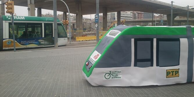 Representació de la unió dels tramvies per la Diagonal