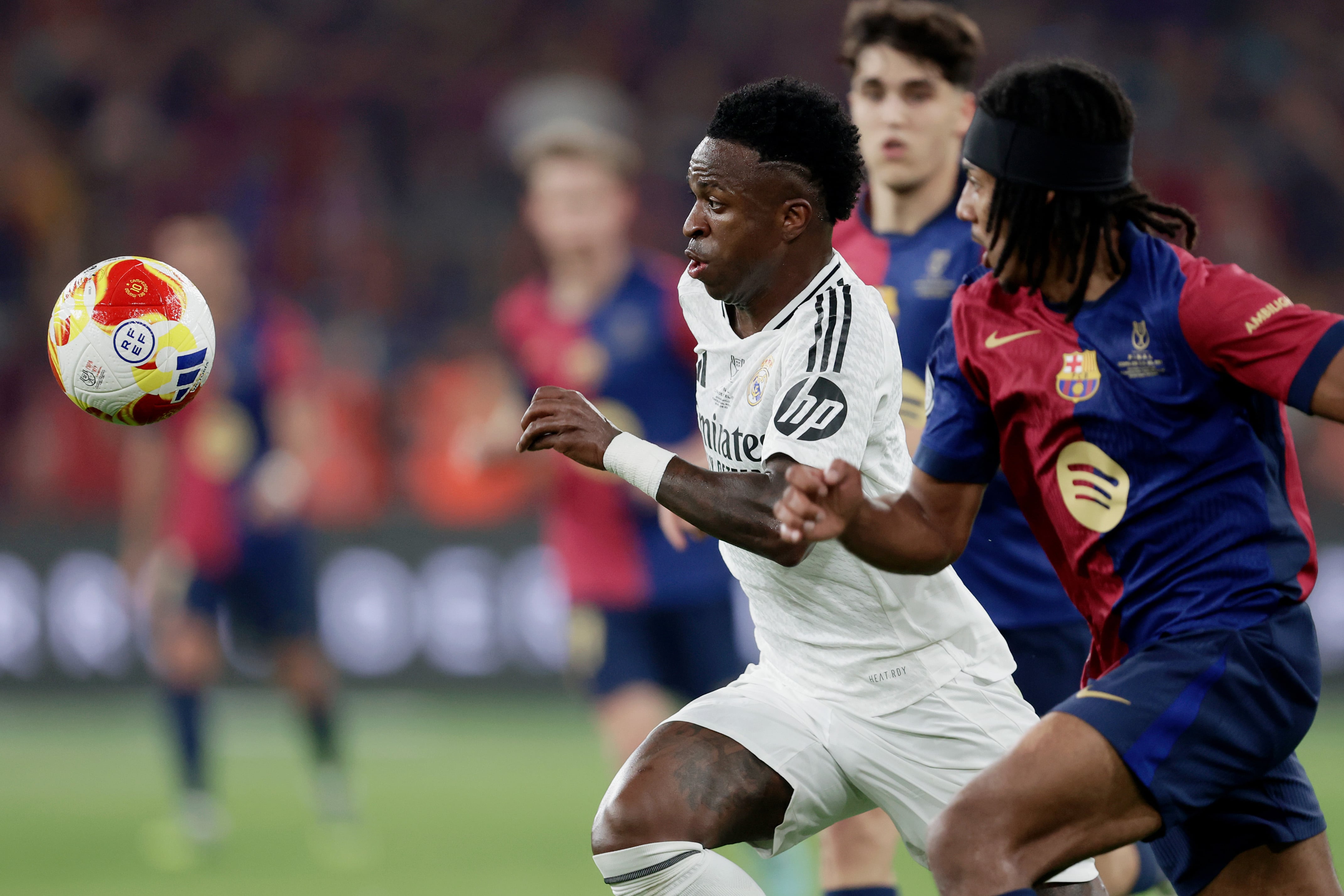 Koundé, Carvajal, Trent, Huijsen y Ceballos se apuntan al 'Clásico'