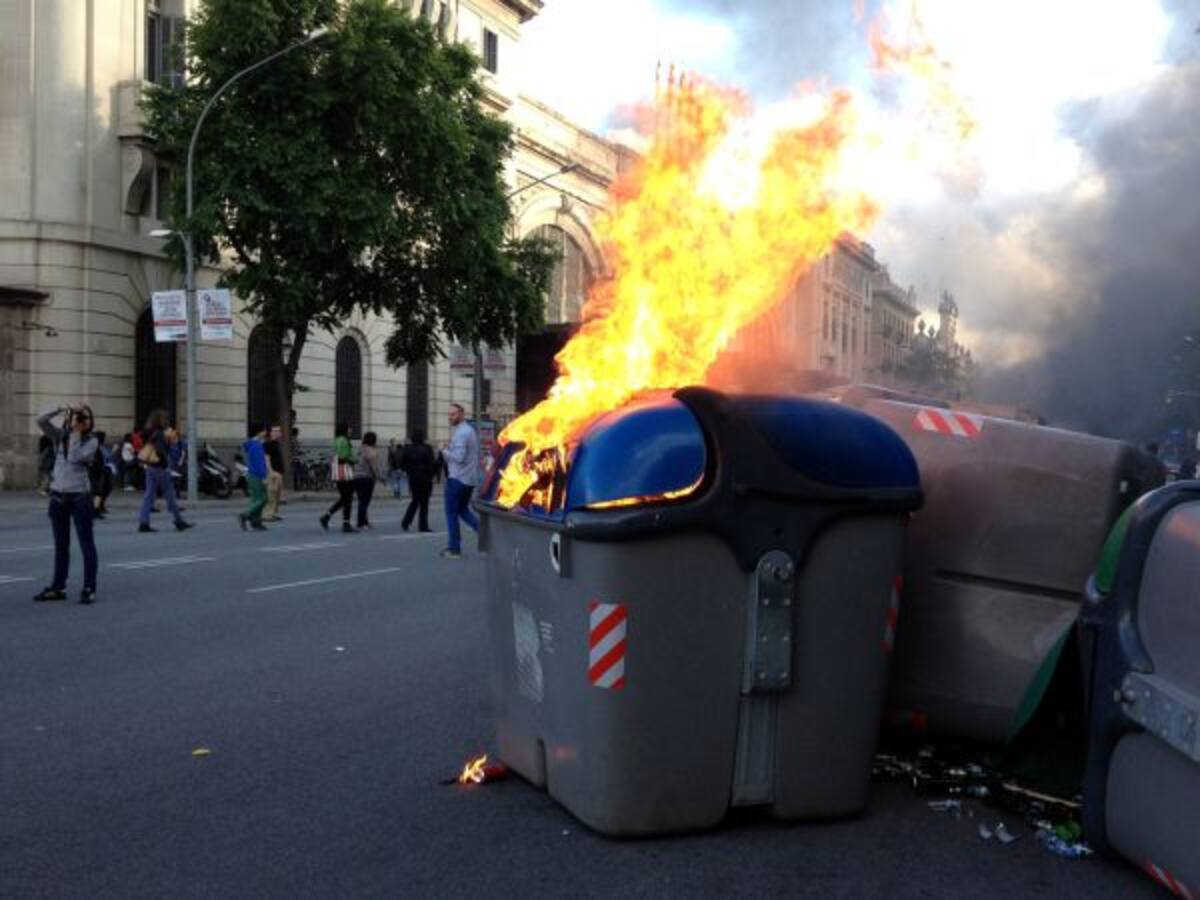 Sol·liciten dos anys i mig de presó per l'acusat de cremar contenidors a Reus