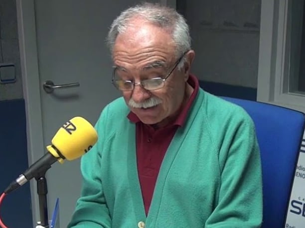 Sus columnas de opinión son seguidas por muchos oyentes de Radio Menorca cada miércoles