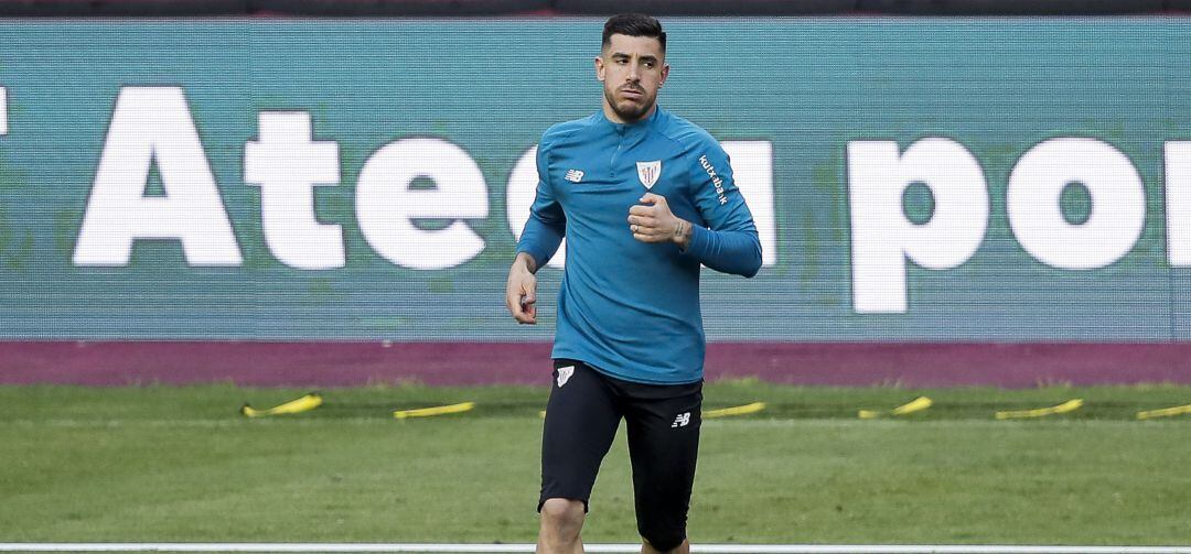 Yuri Berchiche of Athletic Bilbao during the Training Athletic Bilbao at the Estadio Ramon Sanchez Pizjuan on April 16, 2021 in Sevilla 