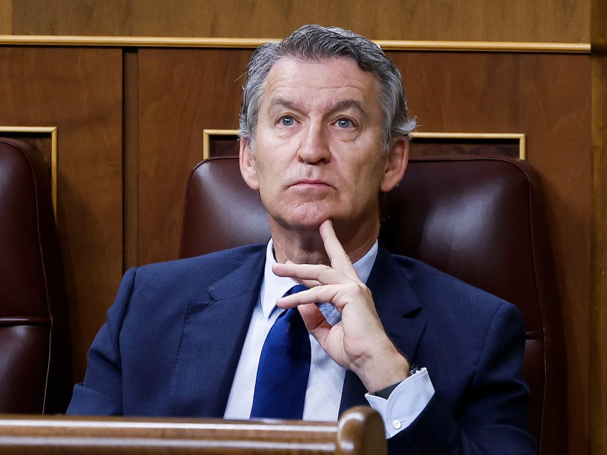 Feijóo insiste en que la "prioridad nacional" se basa en el arraigo y que sólo cabe aplicarla dentro de la ley