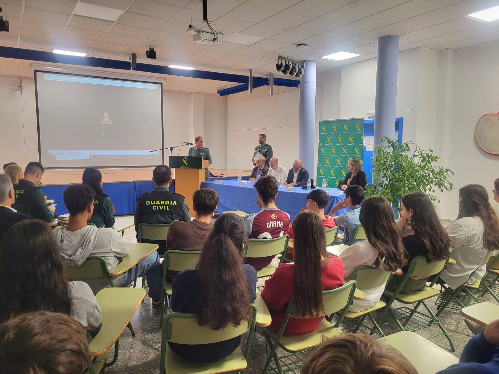 Formación de la Guardia Civil en Baiona