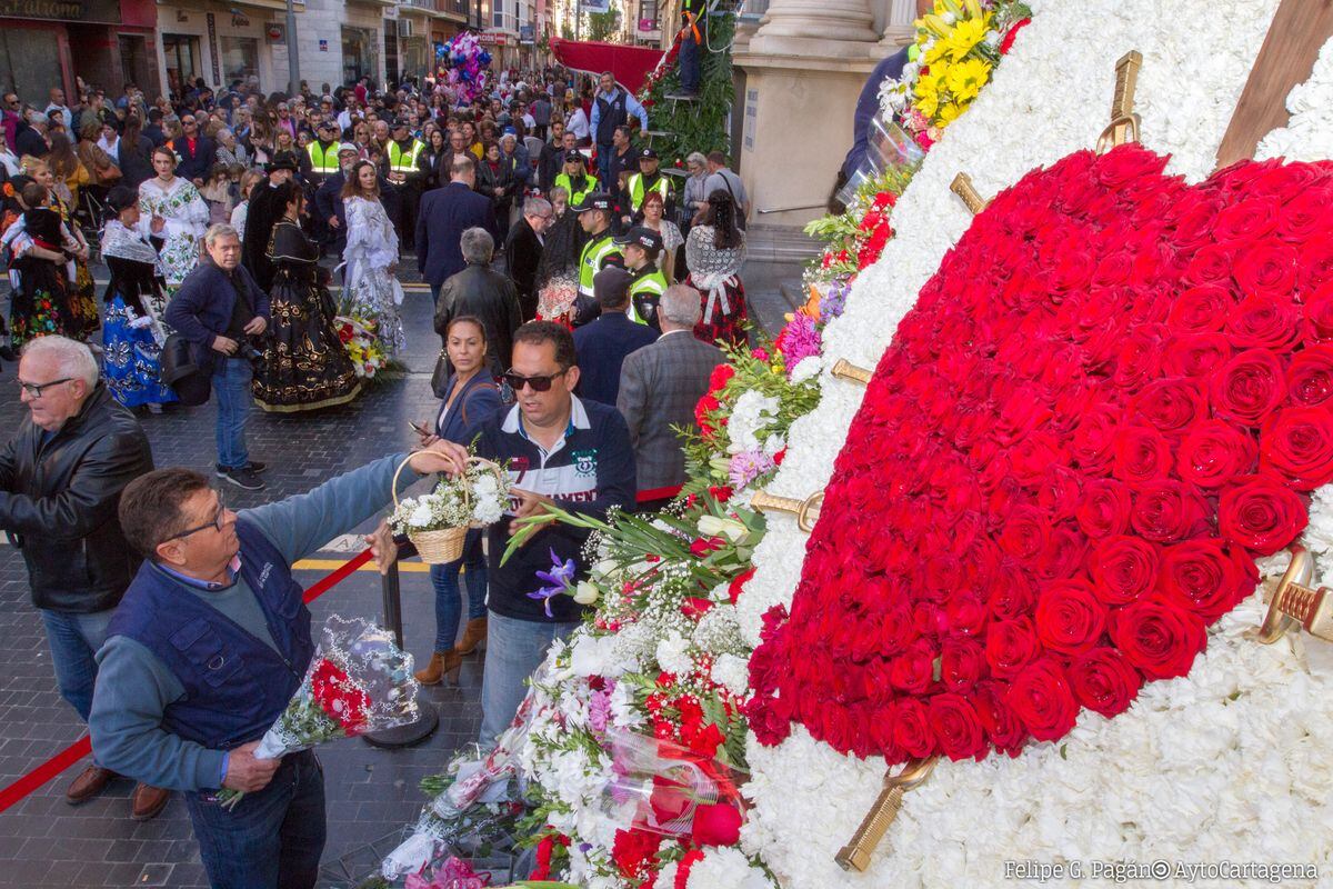 Ofrenda Floral a la Virgen de la Caridad