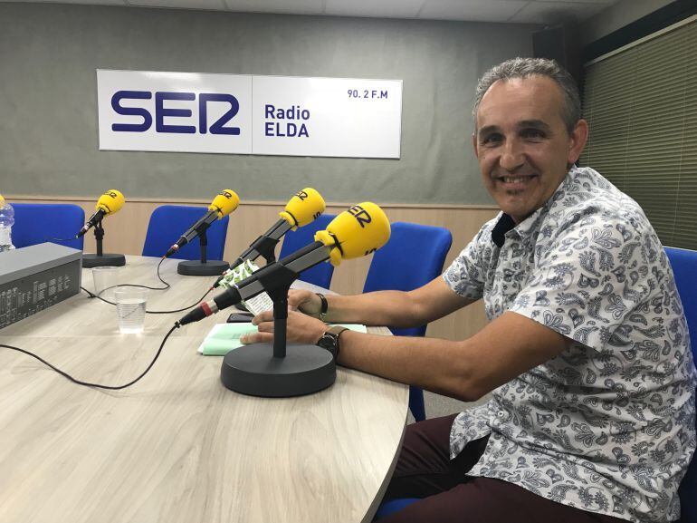 Diego Ibáñez, director del servicio de atención al paciente (SAIP) ha visitado el programa Vinalopó Hoy por Hoy