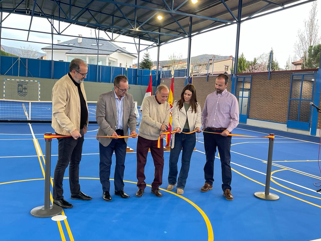 Inauguran las pistas polideportivas “Javier Aragoneses” en Parque Robledo