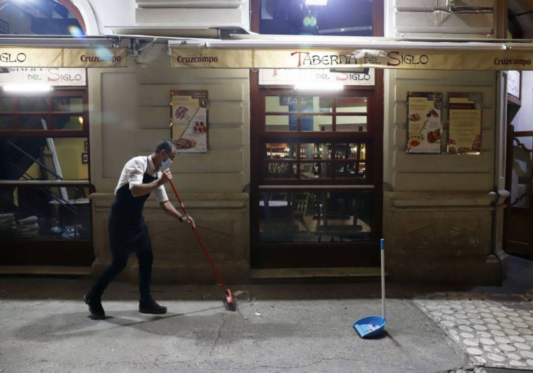 80 localidades vascas deberán cerrar sus locales durante este fin de semana