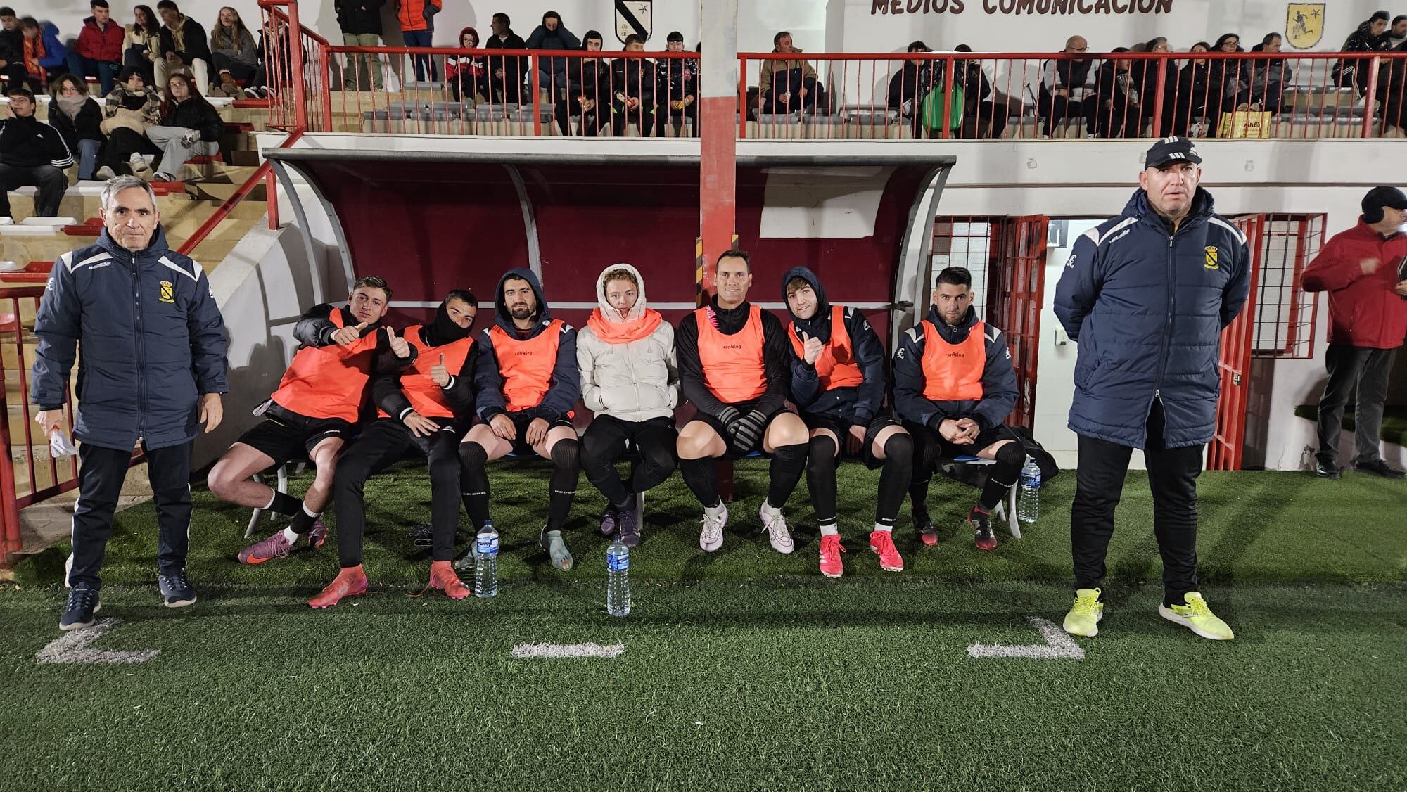 Banquillo y cuadro técnico del Jódar C.F.