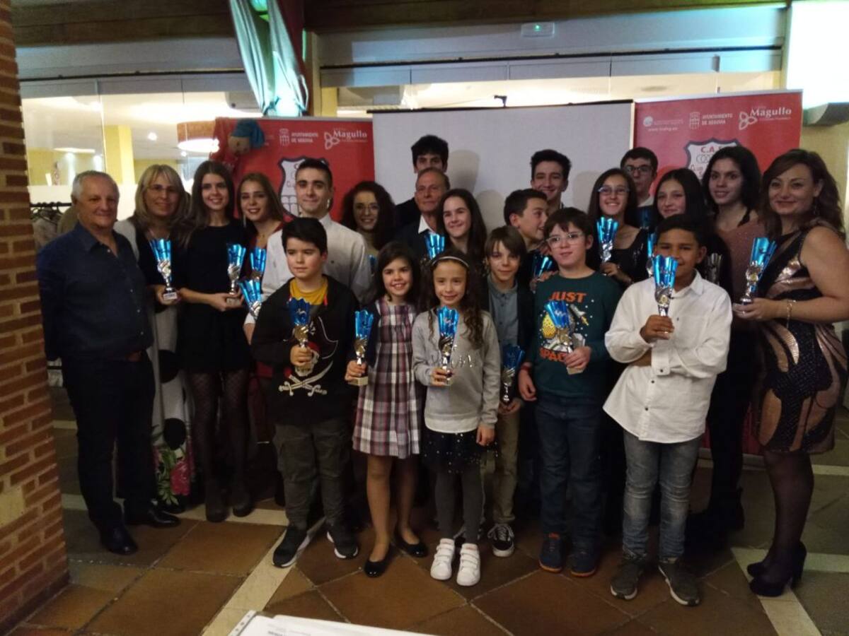 El Cas Ciudad de Segovia premia a sus mejores atletas