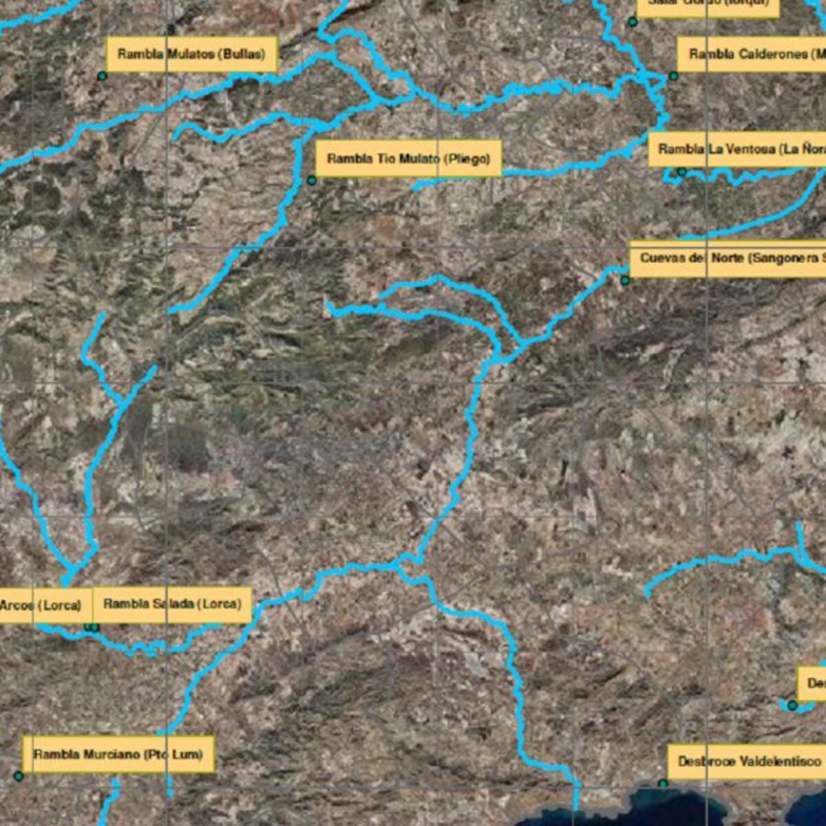 Limpieza de cauces y mantenimiento en 37 ramblas de la Región antes de la época de lluvias torrenciales