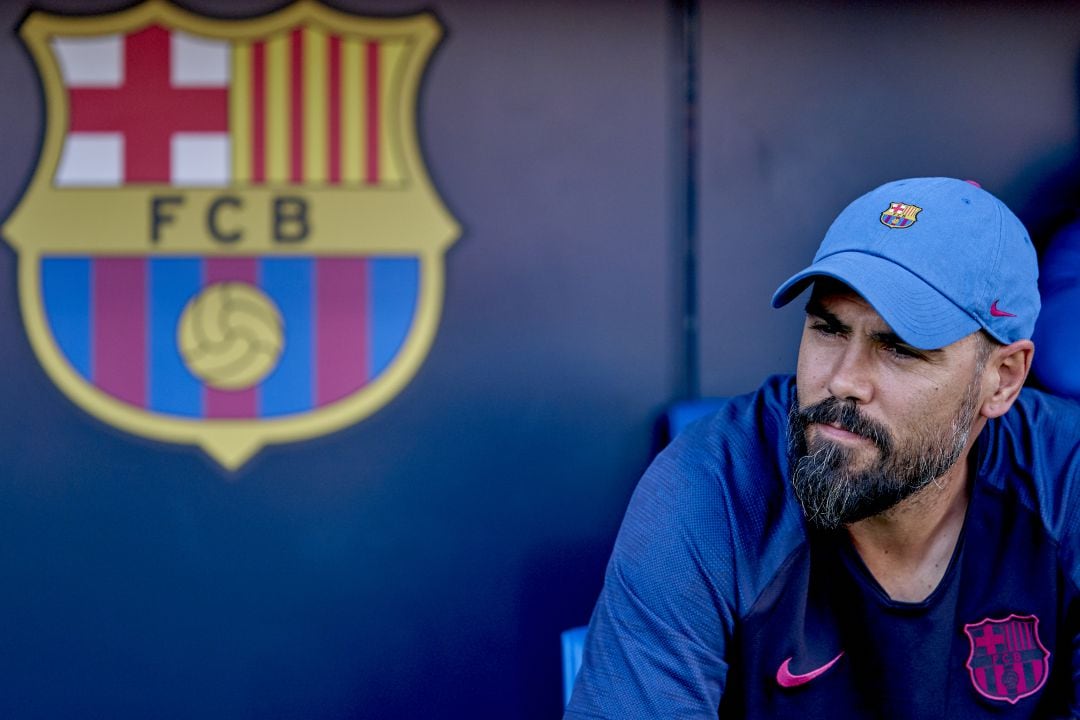 Víctor Valdés antes de un partido de la Youth League.