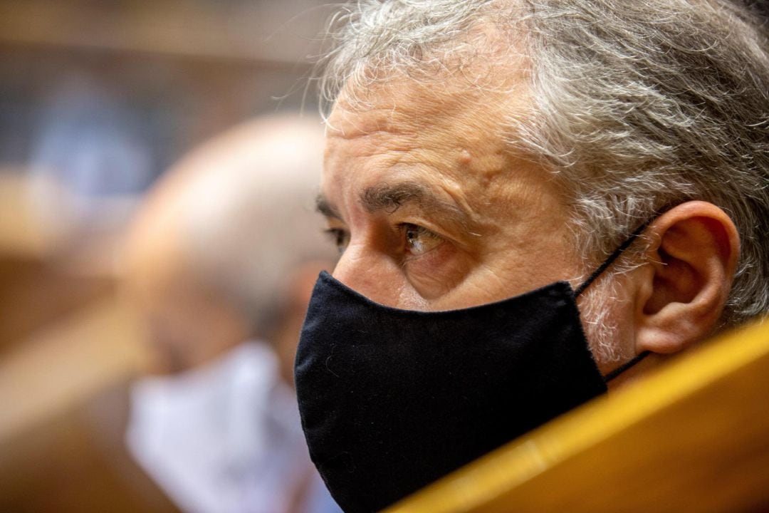 -El lehendakari, Iñigo Urkullu, durante el pleno que celebra este jueves el Parlamento Vasco.