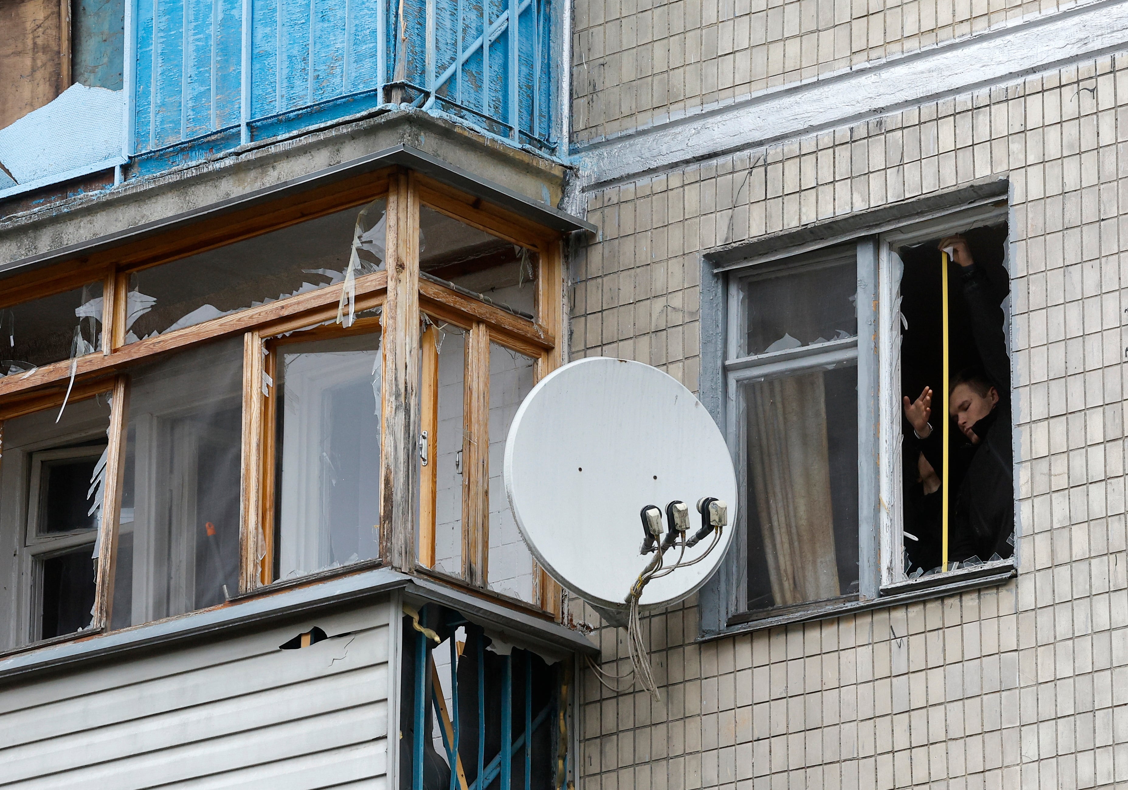 Al menos cinco personas resultaron heridas en Kiev durante un ataque con drones a Kiev, la capital de Ucrania.