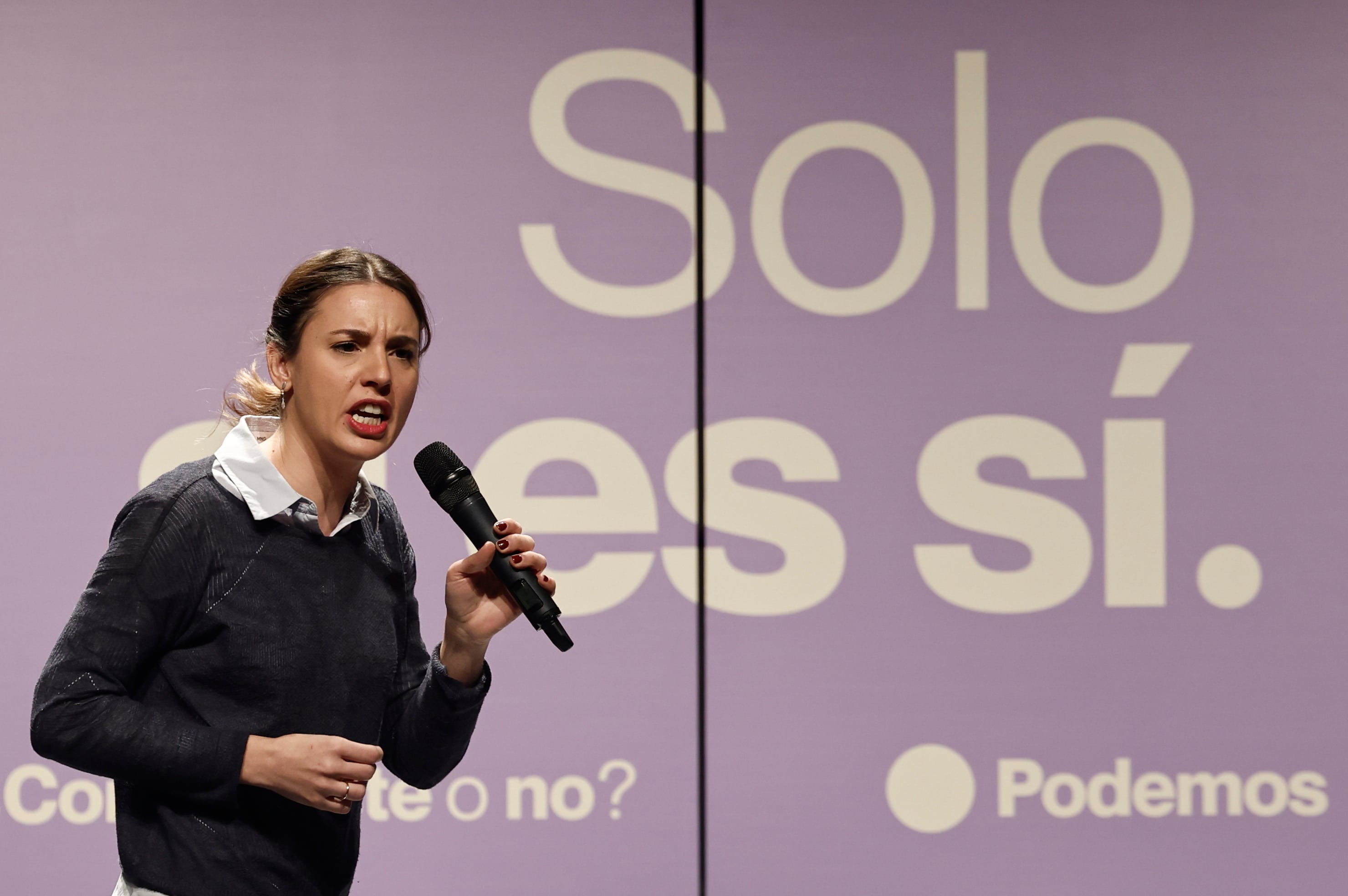 MADRID, 05/02/2023.- La ministra de Igualdad, Irene Montero, participa en el acto &quot;¿Consentiste o no? Solo sí es sí&quot;, organizado por Podemos en medio del debate sobre la reforma de la ley que mantienen con el PSOE. EFE/ Sergio Perez
