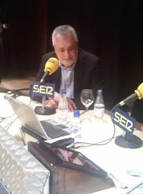 El presidente de la Junta de Andalucía, José Antonio Griñán, ha pasado por los micrófonos de la SER el día de Andalucía