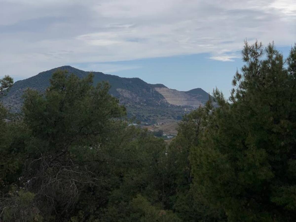 Tribunal Superior de Justicia de Andalucía inadmite recurso de casación sobre concesión de explotación minera en la Sierra de Morón