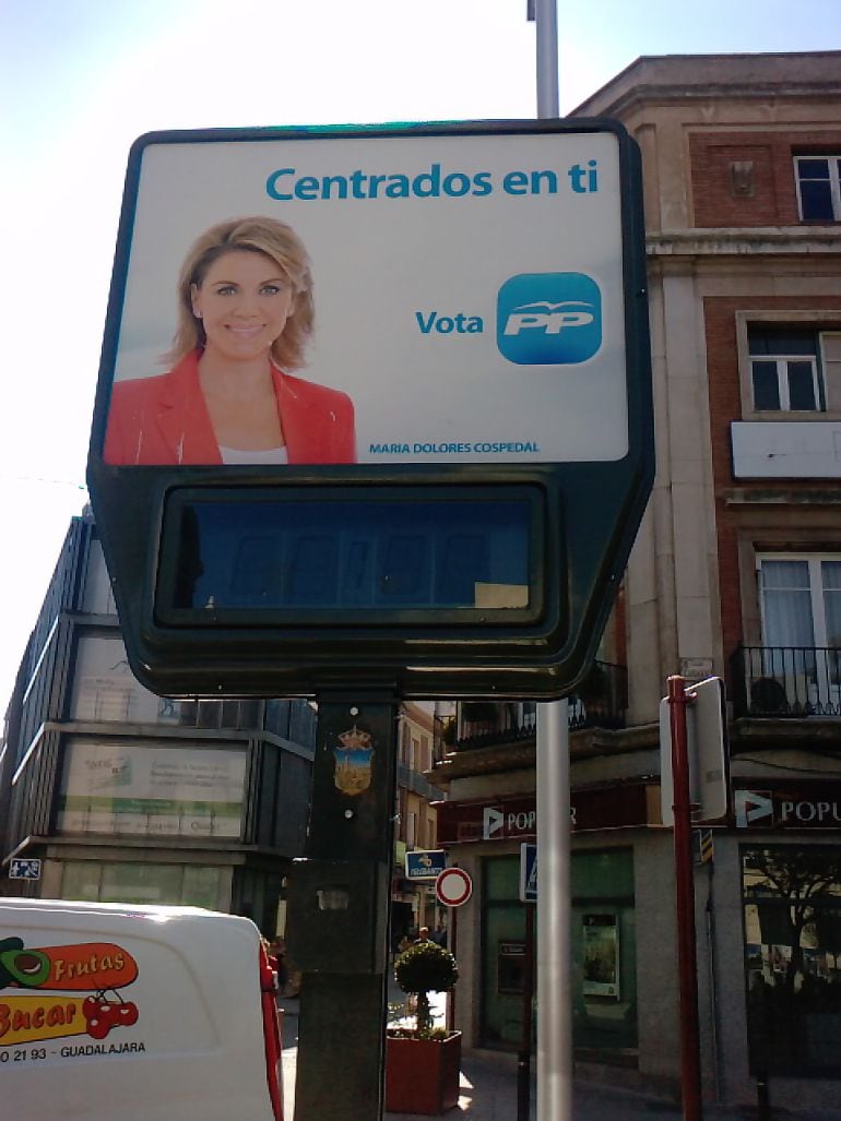 Relój-termómetro en la Plaza del Jardinillo