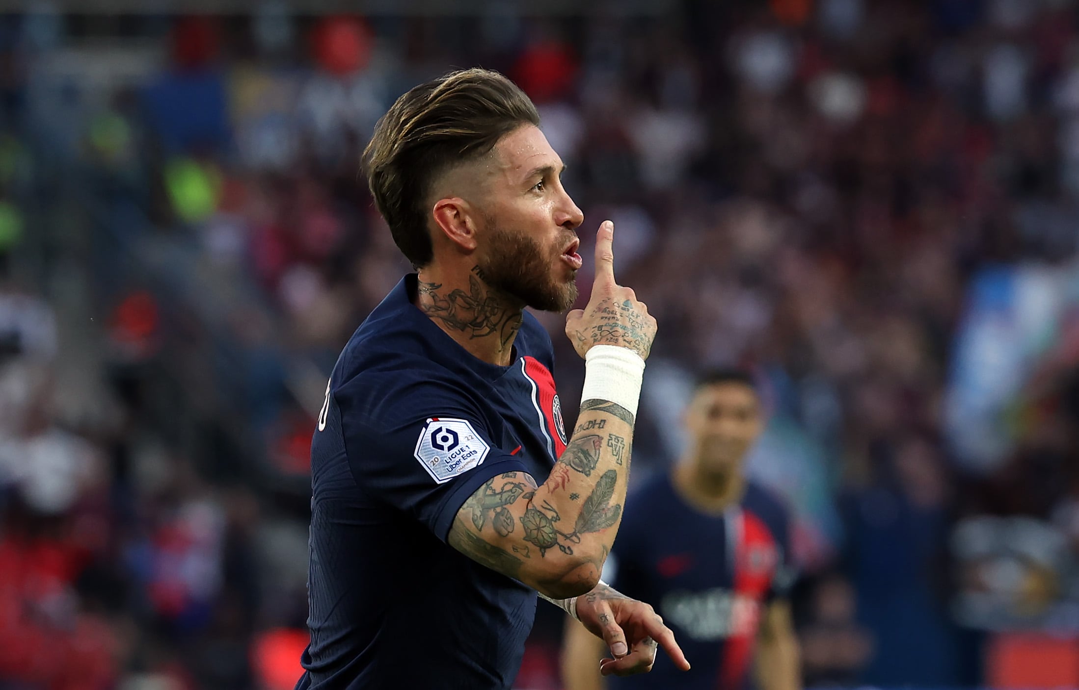 Sergio Ramos celebra un gol suyo con el PSG. (Photo by Ian MacNicol/Getty Images)