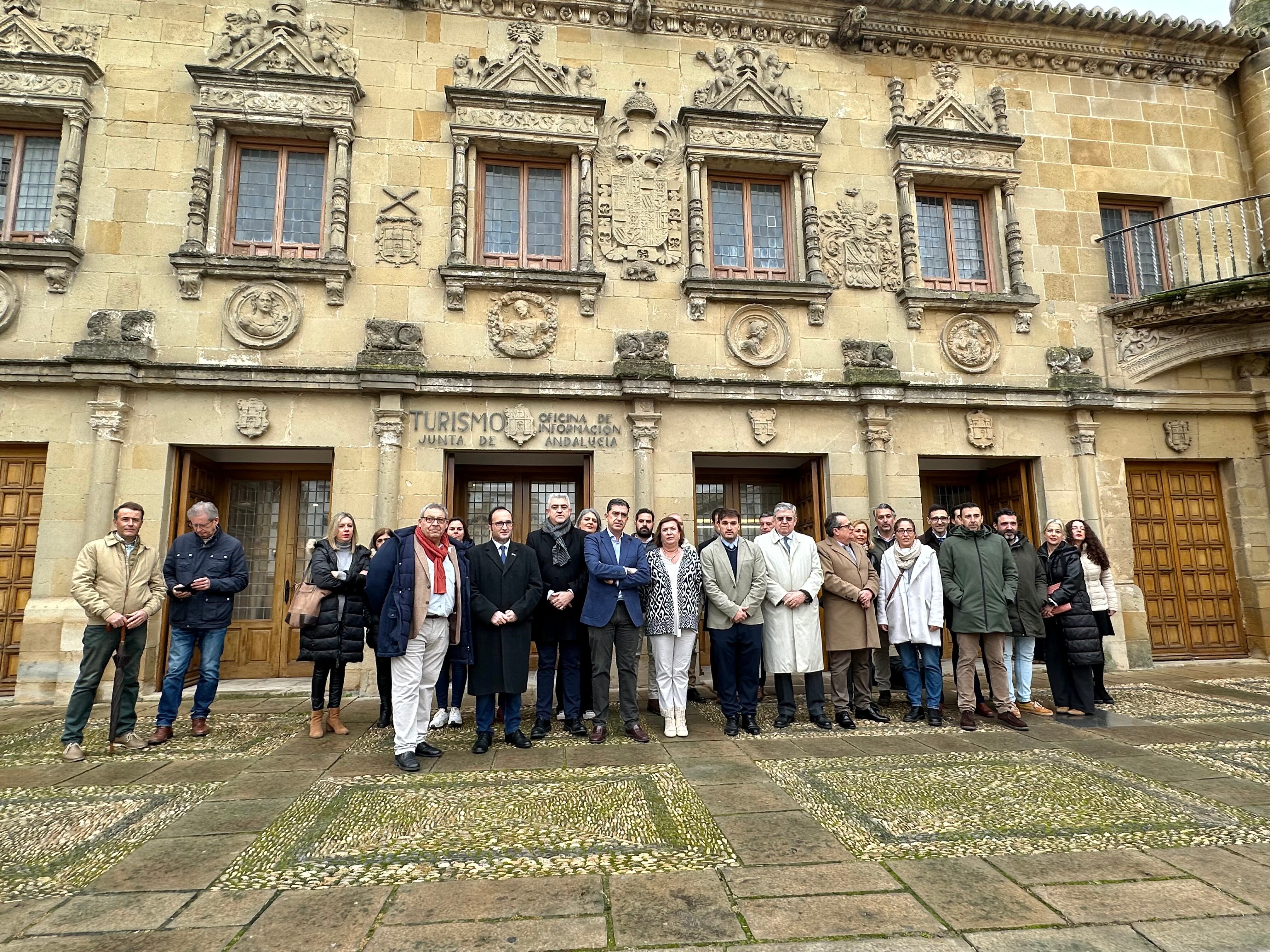 El Ayuntamiento de Baeza y la consejería de Turismo trabajan por el futuro de la Oficina de Turismo