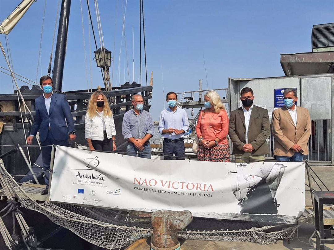 La Nao Victoria en el puerto de Sanlúcar