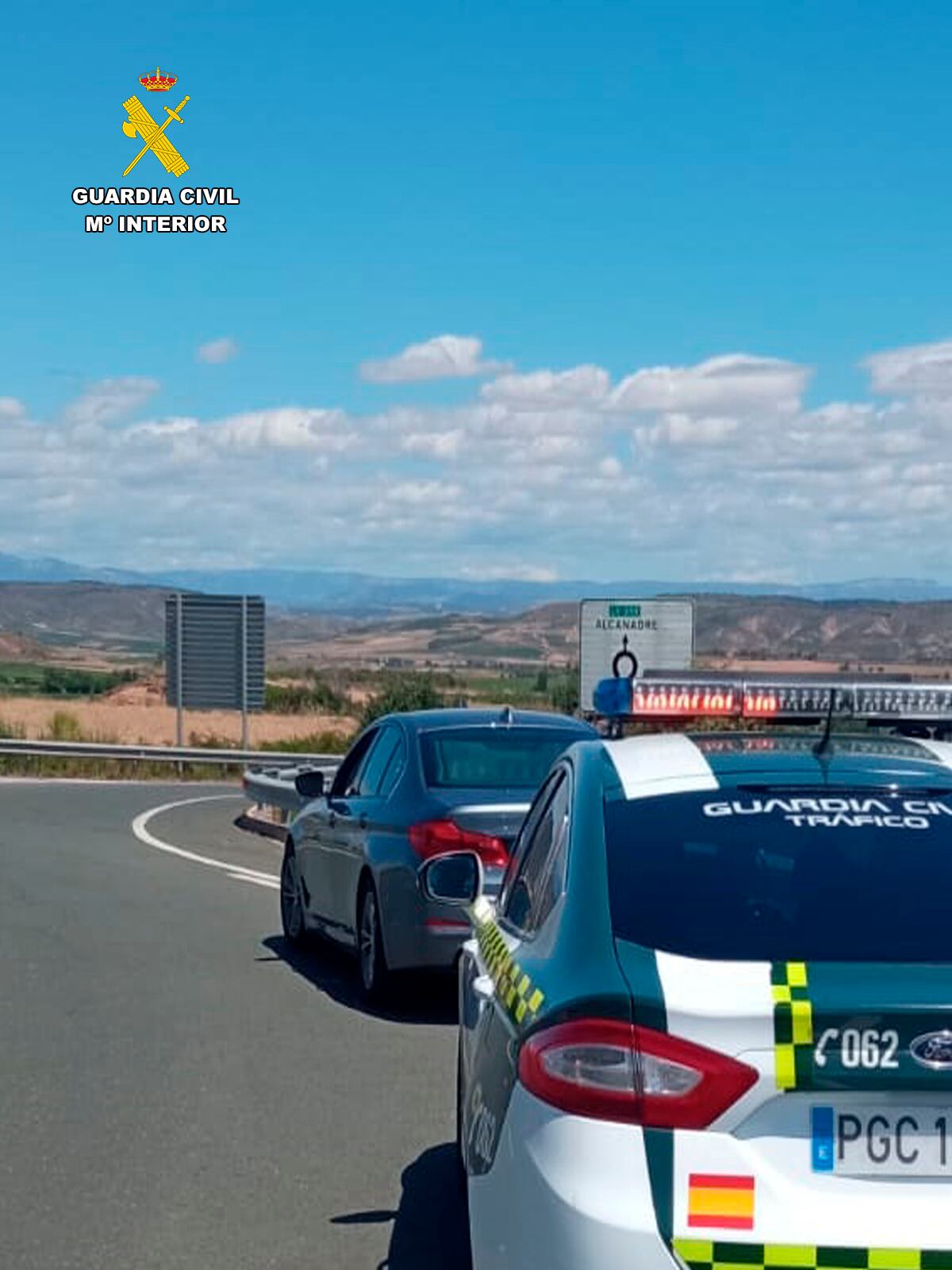 La Guardia Civil ha detenido al vehículo por superar en 90 km/h el límite de velocidad en la carretera N-232 en Ausejo (La Rioja).