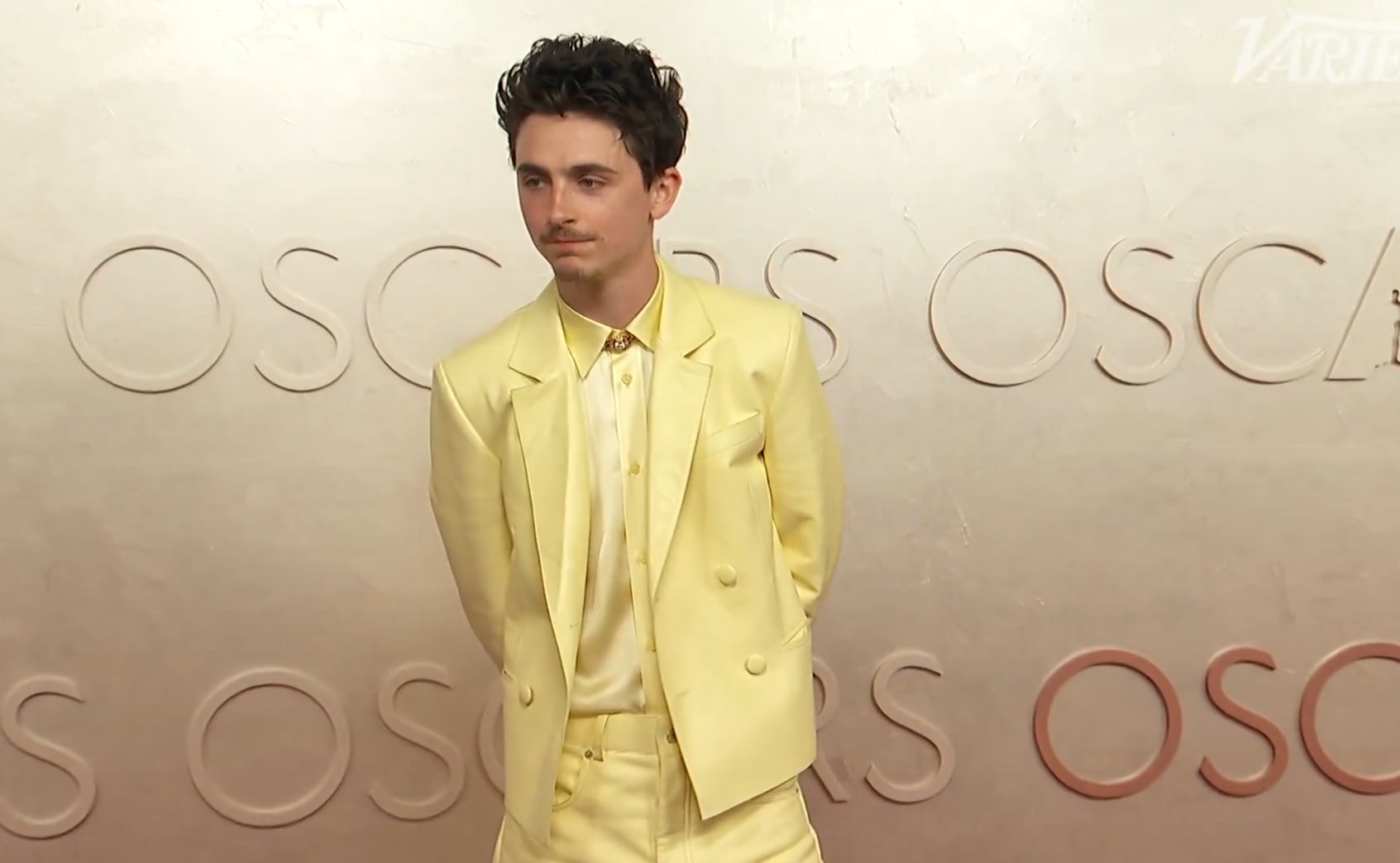 Timothée Chalamet Desafía la Superstición en la 97ª Edición de los Premios Oscar