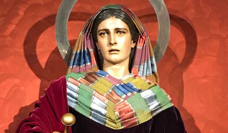 Imagen de Santa Marta, obra de Sebastián Santos Rojas en 1950