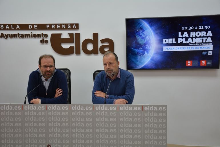 Eduardo Vicente, concejal de alumbrado, y Rafa Espuig, secretario de Medio Ambiente