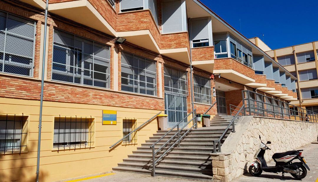 Imagen de la entrada al histórico centro educativo