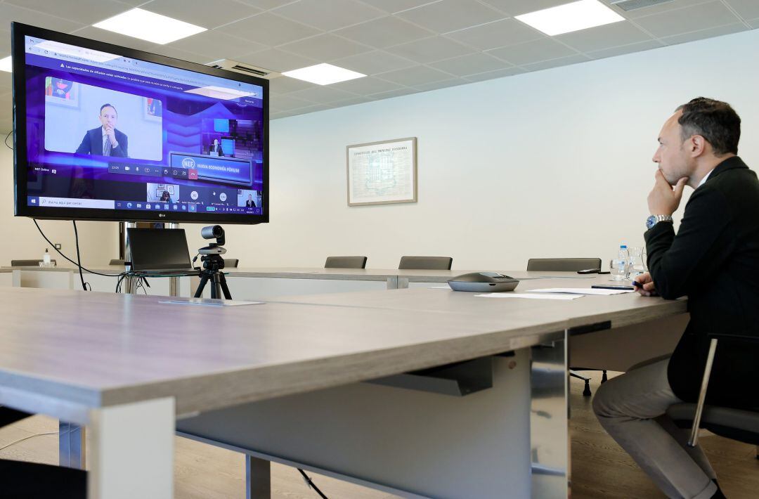 Espot condiciona l'arribada d'operadors bancaris estrangers a l'accés al finançament del Banc Central