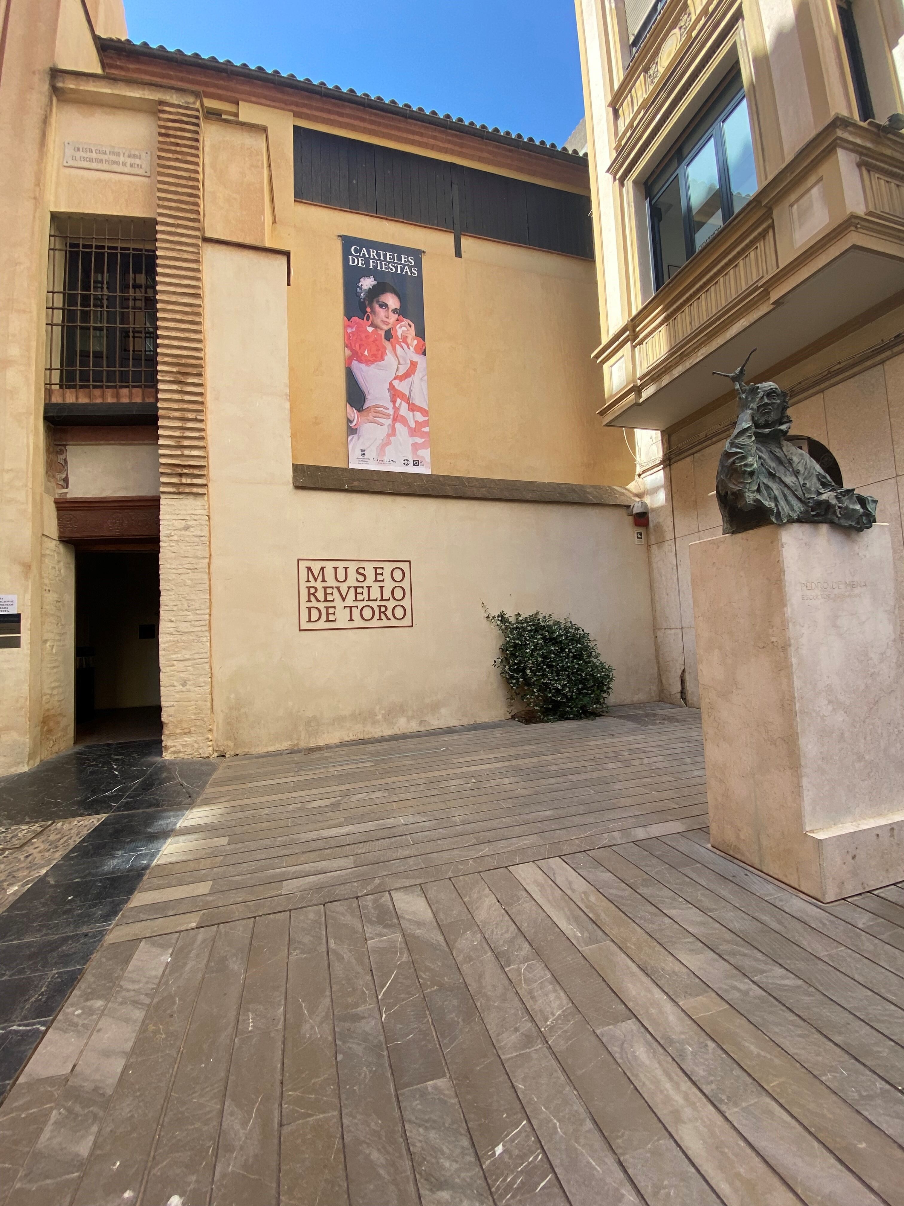 Fachada principal del Museo Revello de Toro en el centro de Málaga